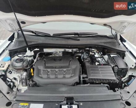 Белый Фольксваген Тигуан, объемом двигателя 1.97 л и пробегом 270 тыс. км за 14899 $, фото 12 на Automoto.ua