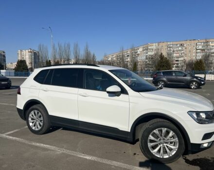 Белый Фольксваген Тигуан, объемом двигателя 2 л и пробегом 87 тыс. км за 17800 $, фото 1 на Automoto.ua