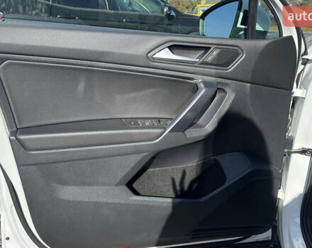 Белый Фольксваген Тигуан, объемом двигателя 1.98 л и пробегом 51 тыс. км за 21000 $, фото 15 на Automoto.ua