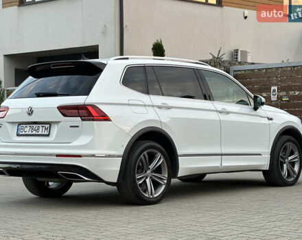 Белый Фольксваген Тигуан, объемом двигателя 2 л и пробегом 184 тыс. км за 32499 $, фото 49 на Automoto.ua
