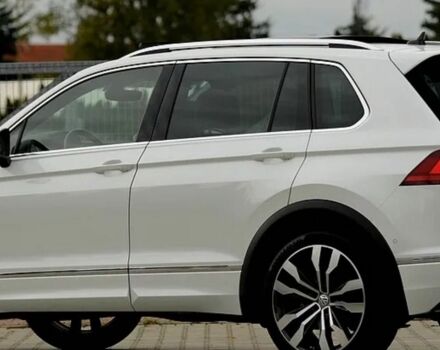 Белый Фольксваген Тигуан, объемом двигателя 2 л и пробегом 53 тыс. км за 13000 $, фото 1 на Automoto.ua