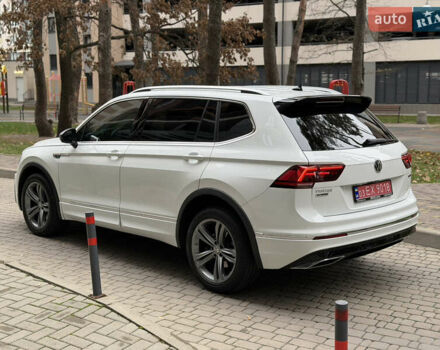 Белый Фольксваген Тигуан, объемом двигателя 2 л и пробегом 245 тыс. км за 28800 $, фото 10 на Automoto.ua