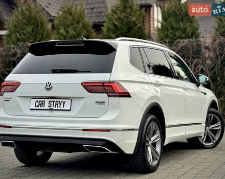 Білий Фольксваген Тігуан, об'ємом двигуна 2 л та пробігом 186 тис. км за 29999 $, фото 5 на Automoto.ua