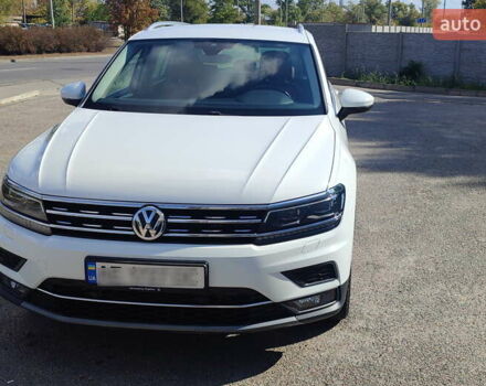 Белый Фольксваген Тигуан, объемом двигателя 1.97 л и пробегом 98 тыс. км за 30000 $, фото 3 на Automoto.ua