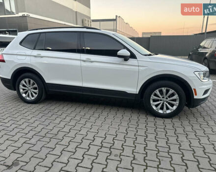 Білий Фольксваген Тігуан, об'ємом двигуна 1.98 л та пробігом 227 тис. км за 15999 $, фото 19 на Automoto.ua