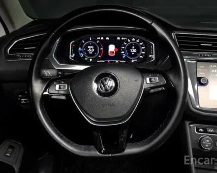 Білий Фольксваген Тігуан, об'ємом двигуна 2 л та пробігом 41 тис. км за 18000 $, фото 5 на Automoto.ua