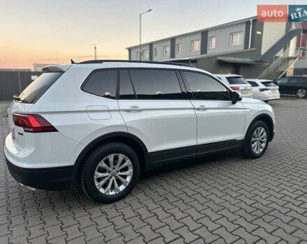 Білий Фольксваген Тігуан, об'ємом двигуна 1.98 л та пробігом 227 тис. км за 15999 $, фото 24 на Automoto.ua