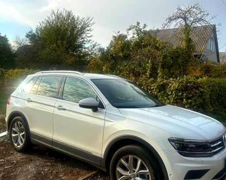 Белый Фольксваген Тигуан, объемом двигателя 2 л и пробегом 98 тыс. км за 29000 $, фото 2 на Automoto.ua