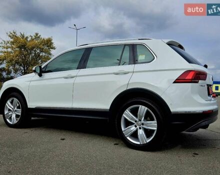 Білий Фольксваген Тігуан, об'ємом двигуна 2 л та пробігом 170 тис. км за 28500 $, фото 5 на Automoto.ua
