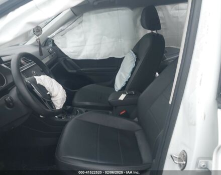 Білий Фольксваген Тігуан, об'ємом двигуна 2 л та пробігом 77 тис. км за 11450 $, фото 6 на Automoto.ua