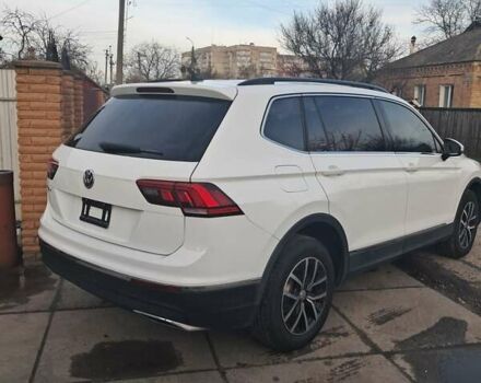 Білий Фольксваген Тігуан, об'ємом двигуна 2 л та пробігом 142 тис. км за 17200 $, фото 6 на Automoto.ua