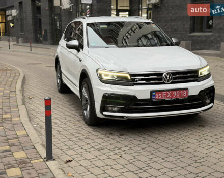 Белый Фольксваген Тигуан, объемом двигателя 2 л и пробегом 245 тыс. км за 28800 $, фото 59 на Automoto.ua