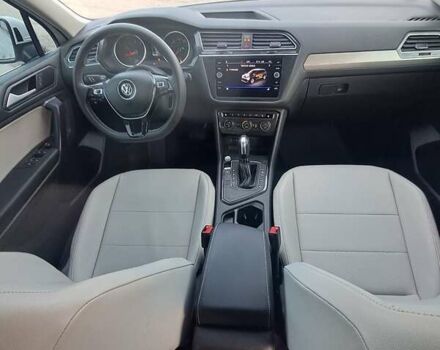 Білий Фольксваген Тігуан, об'ємом двигуна 2 л та пробігом 142 тис. км за 17200 $, фото 9 на Automoto.ua