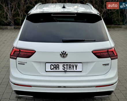Білий Фольксваген Тігуан, об'ємом двигуна 2 л та пробігом 186 тис. км за 29999 $, фото 27 на Automoto.ua