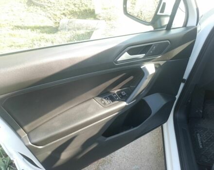 Білий Фольксваген Тігуан, об'ємом двигуна 2 л та пробігом 50 тис. км за 26500 $, фото 16 на Automoto.ua