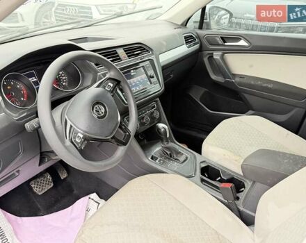 Белый Фольксваген Тигуан, объемом двигателя 2 л и пробегом 49 тыс. км за 12900 $, фото 6 на Automoto.ua