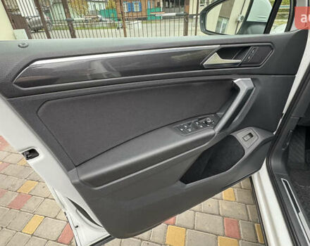 Білий Фольксваген Тігуан, об'ємом двигуна 1.97 л та пробігом 100 тис. км за 28500 $, фото 27 на Automoto.ua