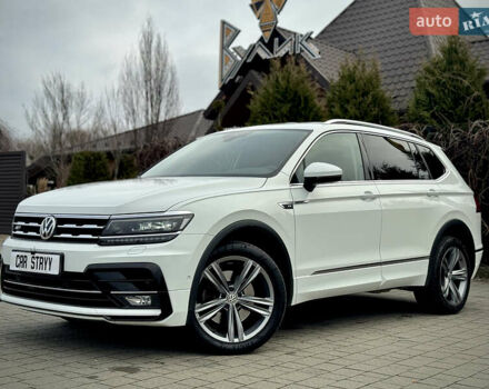 Білий Фольксваген Тігуан, об'ємом двигуна 2 л та пробігом 186 тис. км за 29999 $, фото 20 на Automoto.ua