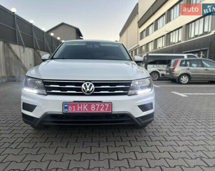 Білий Фольксваген Тігуан, об'ємом двигуна 1.98 л та пробігом 227 тис. км за 15999 $, фото 7 на Automoto.ua