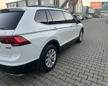 Білий Фольксваген Тігуан, об'ємом двигуна 1.98 л та пробігом 227 тис. км за 15999 $, фото 41 на Automoto.ua