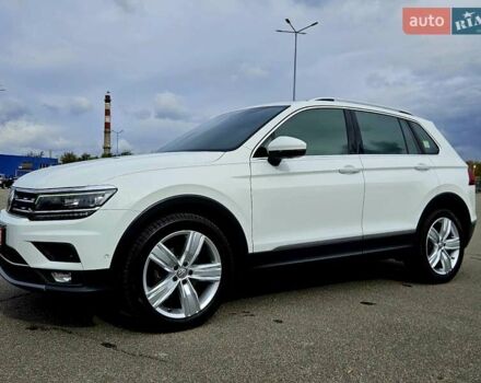 Білий Фольксваген Тігуан, об'ємом двигуна 2 л та пробігом 170 тис. км за 28500 $, фото 3 на Automoto.ua