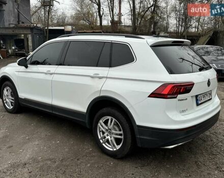 Белый Фольксваген Тигуан, объемом двигателя 2 л и пробегом 99 тыс. км за 17200 $, фото 5 на Automoto.ua
