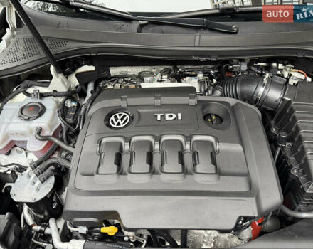 Белый Фольксваген Тигуан, объемом двигателя 2 л и пробегом 245 тыс. км за 28800 $, фото 21 на Automoto.ua