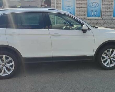 Белый Фольксваген Тигуан, объемом двигателя 1.97 л и пробегом 98 тыс. км за 30000 $, фото 6 на Automoto.ua