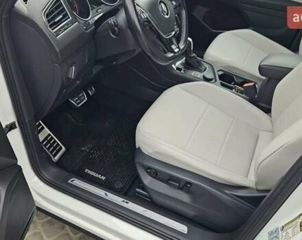 Белый Фольксваген Тигуан, объемом двигателя 1.98 л и пробегом 187 тыс. км за 21900 $, фото 28 на Automoto.ua