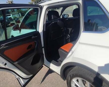 Белый Фольксваген Тигуан, объемом двигателя 1.97 л и пробегом 98 тыс. км за 30000 $, фото 20 на Automoto.ua