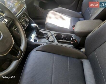 Білий Фольксваген Тігуан, об'ємом двигуна 1.98 л та пробігом 150 тис. км за 18300 $, фото 9 на Automoto.ua