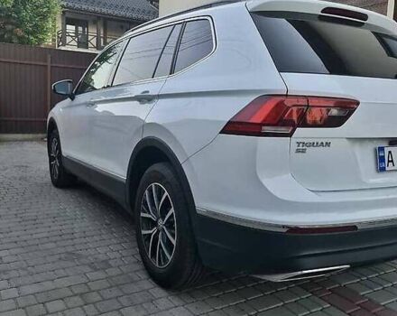 Белый Фольксваген Тигуан, объемом двигателя 2 л и пробегом 79 тыс. км за 17000 $, фото 4 на Automoto.ua
