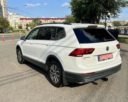 Белый Фольксваген Тигуан, объемом двигателя 2 л и пробегом 73 тыс. км за 22999 $, фото 6 на Automoto.ua