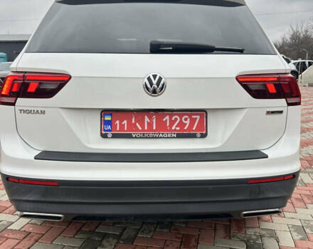 Белый Фольксваген Тигуан, объемом двигателя 0 л и пробегом 82 тыс. км за 21500 $, фото 4 на Automoto.ua