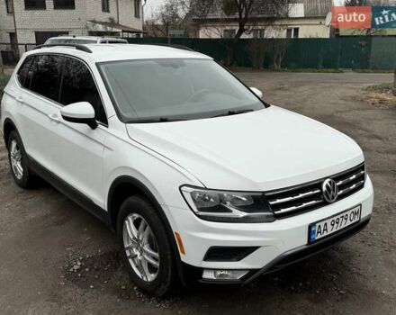 Белый Фольксваген Тигуан, объемом двигателя 2 л и пробегом 99 тыс. км за 17200 $, фото 1 на Automoto.ua