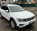 Белый Фольксваген Тигуан, объемом двигателя 2 л и пробегом 99 тыс. км за 17200 $, фото 1 на Automoto.ua