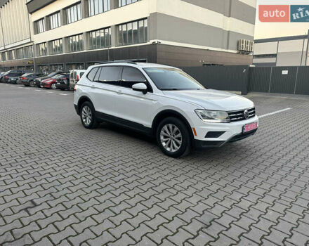 Білий Фольксваген Тігуан, об'ємом двигуна 1.98 л та пробігом 227 тис. км за 15999 $, фото 5 на Automoto.ua