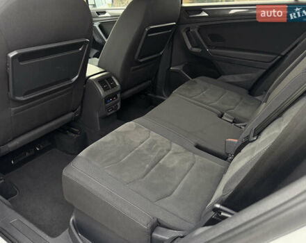 Білий Фольксваген Тігуан, об'ємом двигуна 2 л та пробігом 186 тис. км за 29999 $, фото 48 на Automoto.ua