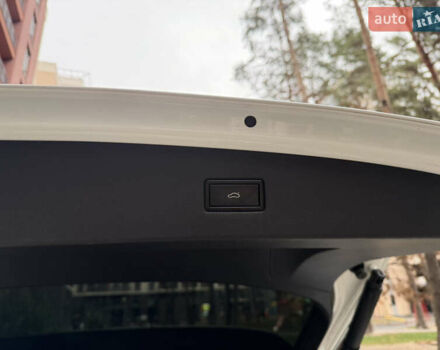 Белый Фольксваген Тигуан, объемом двигателя 2 л и пробегом 245 тыс. км за 28800 $, фото 26 на Automoto.ua