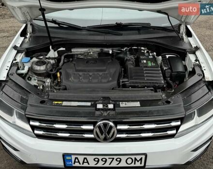 Белый Фольксваген Тигуан, объемом двигателя 2 л и пробегом 99 тыс. км за 17200 $, фото 8 на Automoto.ua