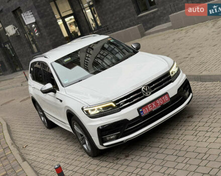 Белый Фольксваген Тигуан, объемом двигателя 2 л и пробегом 245 тыс. км за 28800 $, фото 58 на Automoto.ua