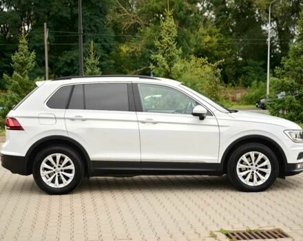 Білий Фольксваген Тігуан, об'ємом двигуна 2 л та пробігом 32 тис. км за 9800 $, фото 6 на Automoto.ua