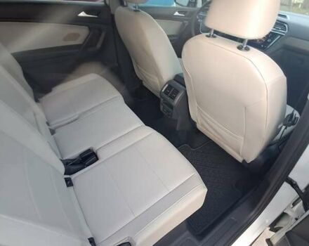 Білий Фольксваген Тігуан, об'ємом двигуна 2 л та пробігом 142 тис. км за 17200 $, фото 11 на Automoto.ua