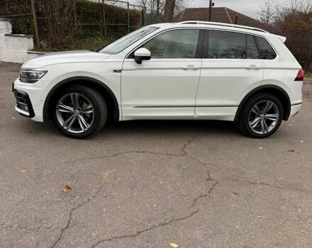 Белый Фольксваген Тигуан, объемом двигателя 1.97 л и пробегом 108 тыс. км за 32900 $, фото 4 на Automoto.ua