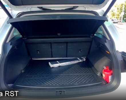 Белый Фольксваген Тигуан, объемом двигателя 2 л и пробегом 98 тыс. км за 29000 $, фото 13 на Automoto.ua