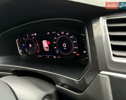 Белый Фольксваген Тигуан, объемом двигателя 2 л и пробегом 245 тыс. км за 28800 $, фото 51 на Automoto.ua