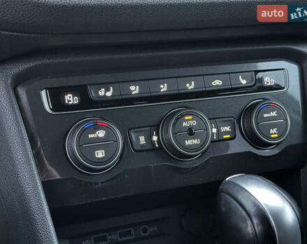 Белый Фольксваген Тигуан, объемом двигателя 2 л и пробегом 184 тыс. км за 32499 $, фото 65 на Automoto.ua