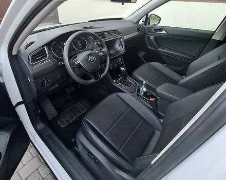Белый Фольксваген Тигуан, объемом двигателя 2 л и пробегом 79 тыс. км за 17000 $, фото 9 на Automoto.ua