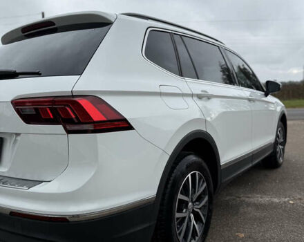 Белый Фольксваген Тигуан, объемом двигателя 2 л и пробегом 88 тыс. км за 25000 $, фото 9 на Automoto.ua