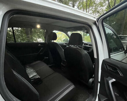 Белый Фольксваген Тигуан, объемом двигателя 1.98 л и пробегом 48 тыс. км за 23000 $, фото 8 на Automoto.ua